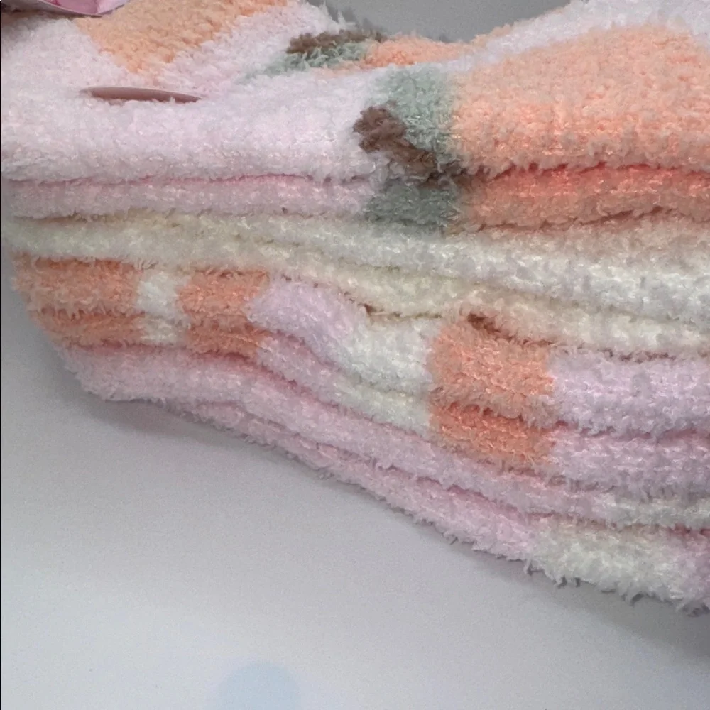 LUNA MELLOW Cozy Peach Slipper Socks Set of 4